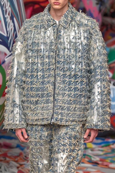 Look 106